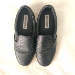 Steve Madden Slip-ons